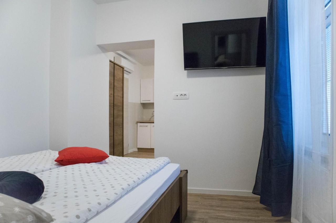 Jantar Apartmaji Ново Место Екстер'єр фото